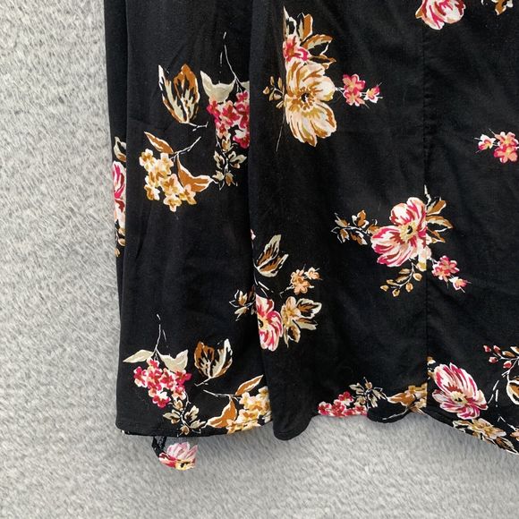 Torrid Floral Print Sleeveless SunDress Size 00 in Black Strappy Flowy Vneck - Picture 5 of 14